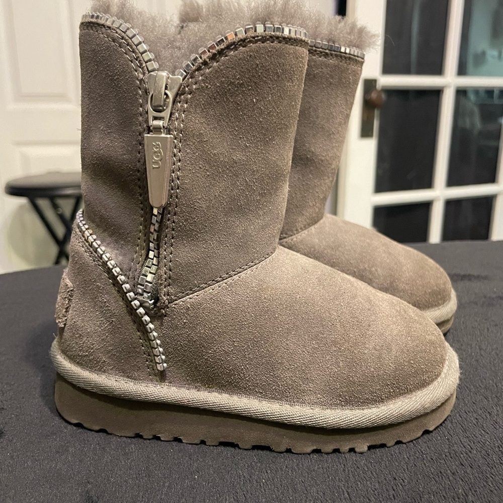 COPY - Little girls UGG boots